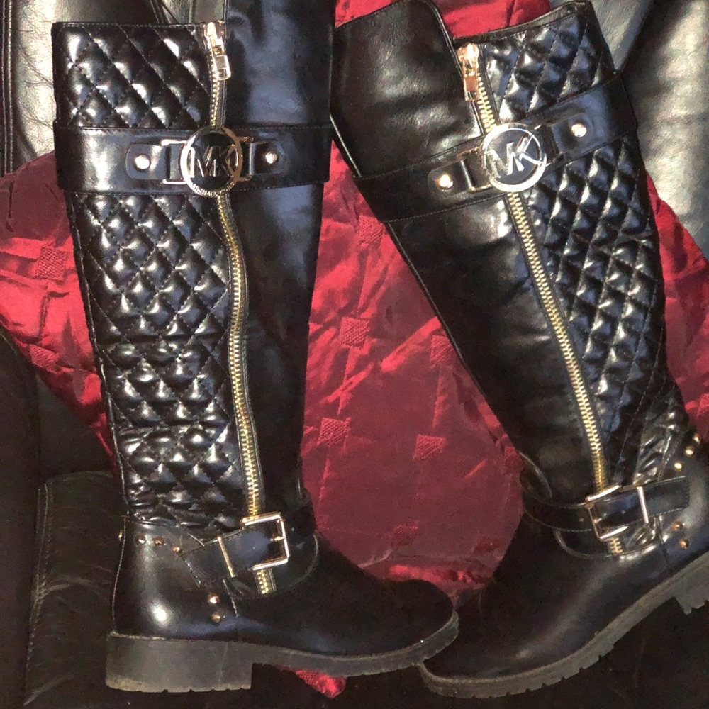 Repost - Stylish women’s black calf boots